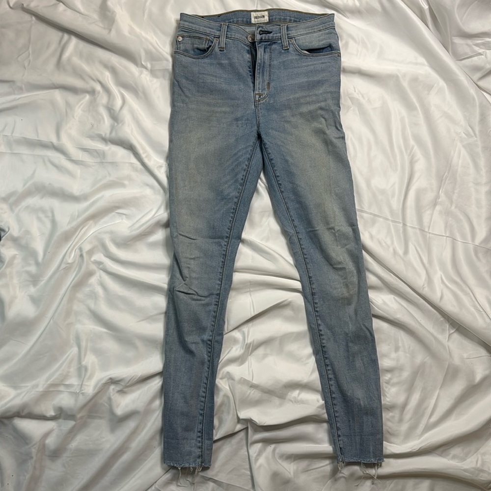 Hudson Skinny Jeans. Item 095